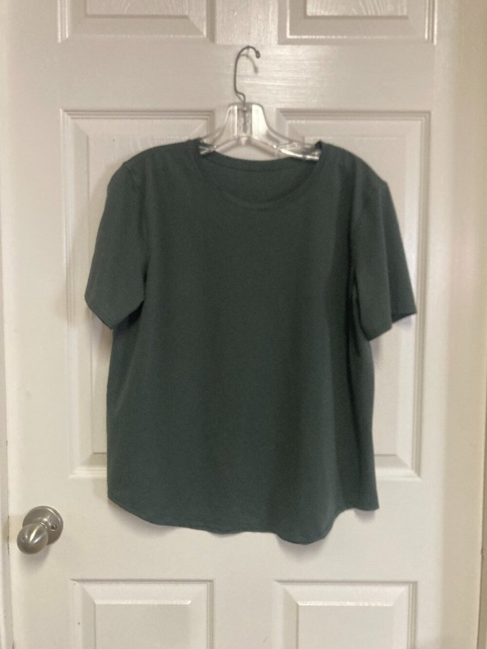 Lululemon Athletica Crew Neck T-Shirt green size small Women's